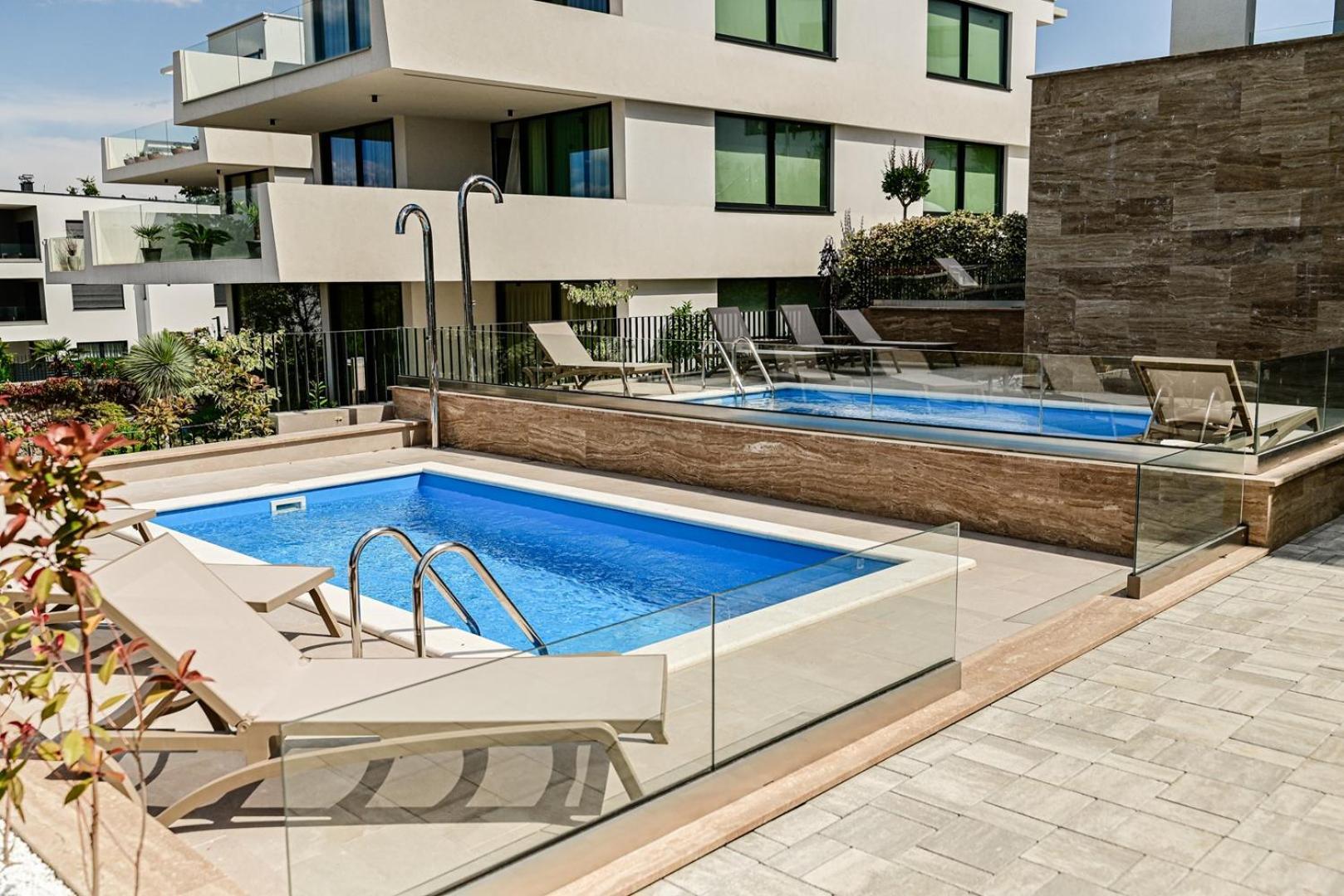 Apartments Sea & Stone マリンスカ エクステリア 写真